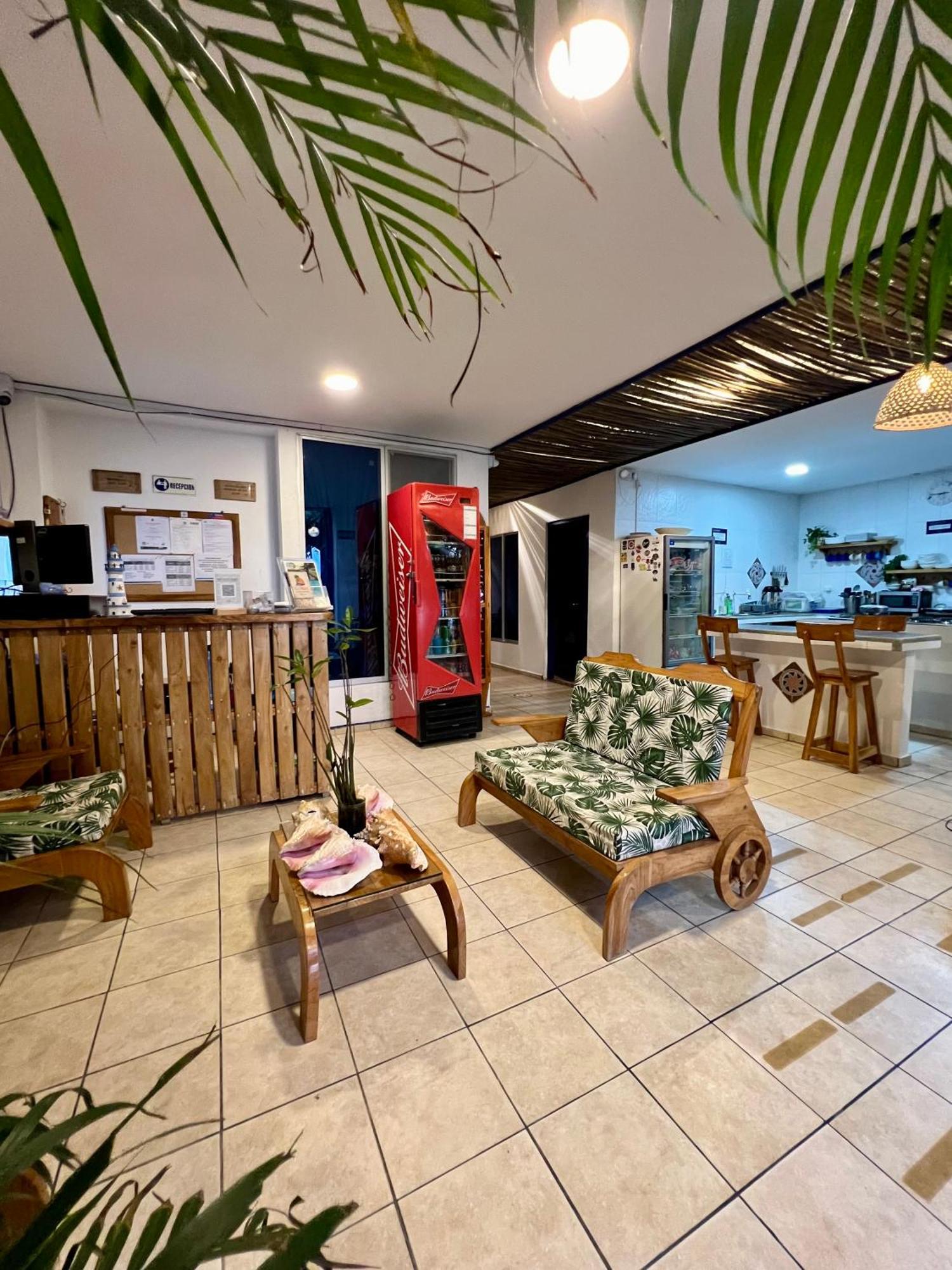 Hostel Beach House Rincón Eksteriør bilde