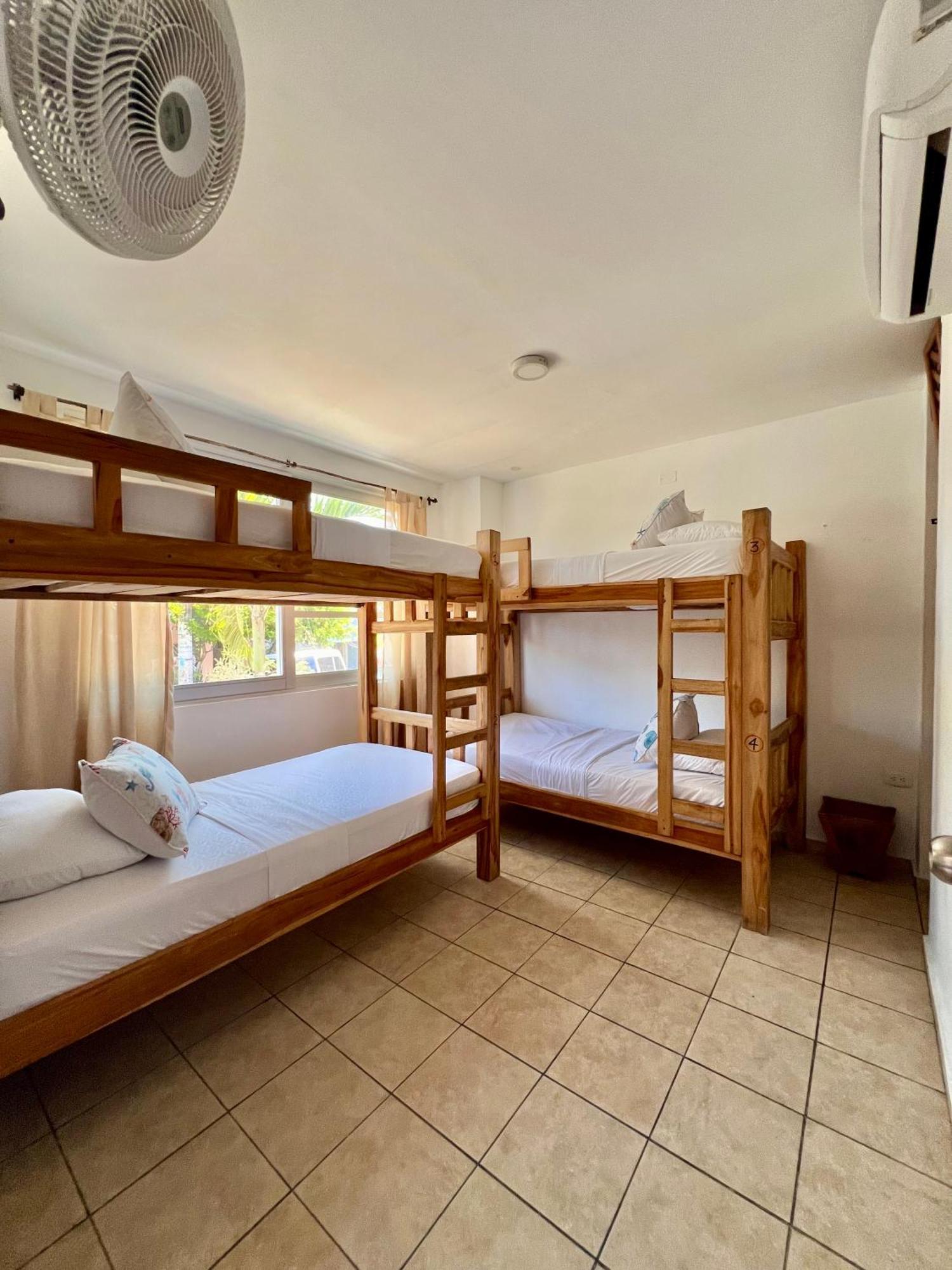 Hostel Beach House Rincón Eksteriør bilde