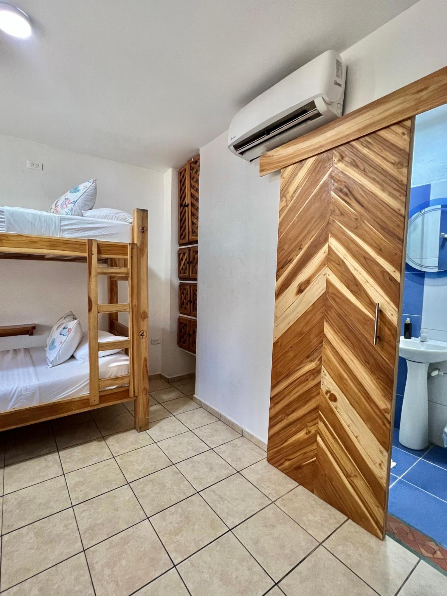 Hostel Beach House Rincón Eksteriør bilde