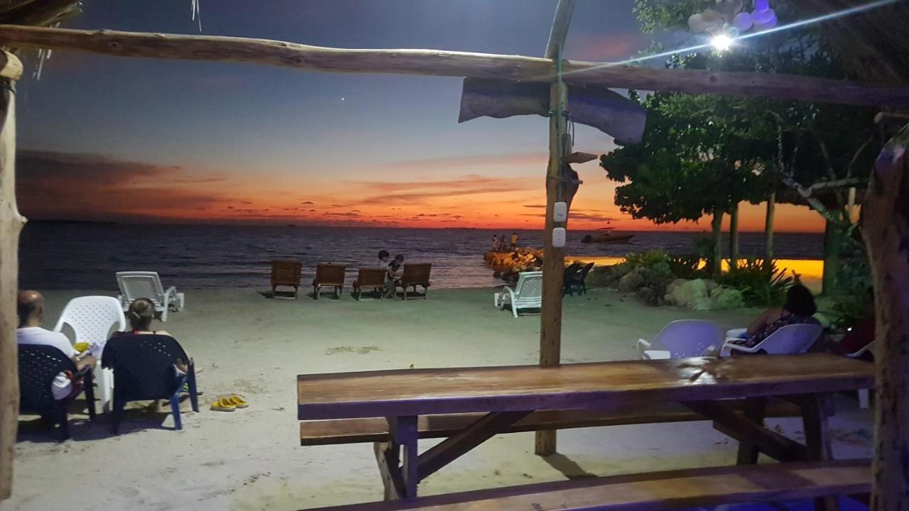 Hostel Beach House Rincón Eksteriør bilde